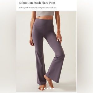 Athleta Salutation Stash Flare Pant size small EUC